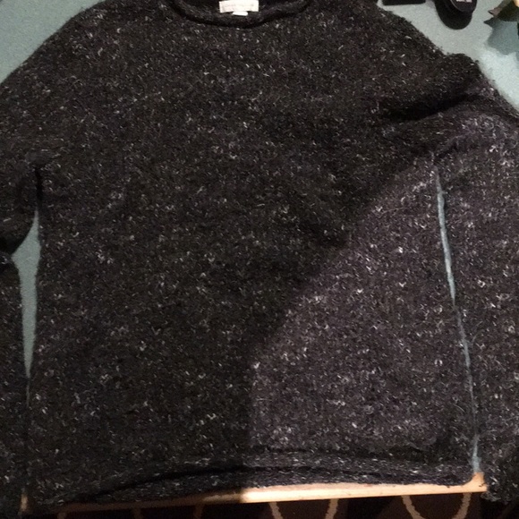 Very nice ladies sweater, gently worn, no flaws - Picture 5 of 5